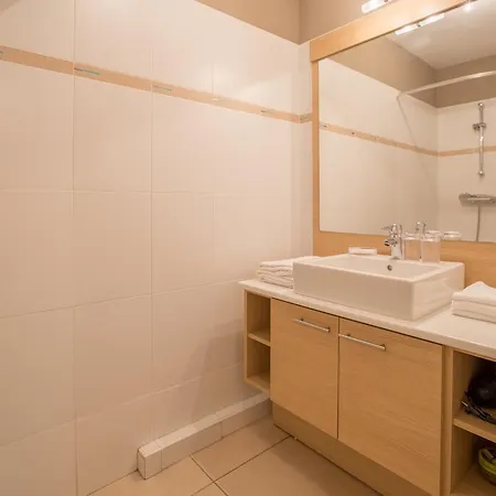 Le Gubernatis Apartment *